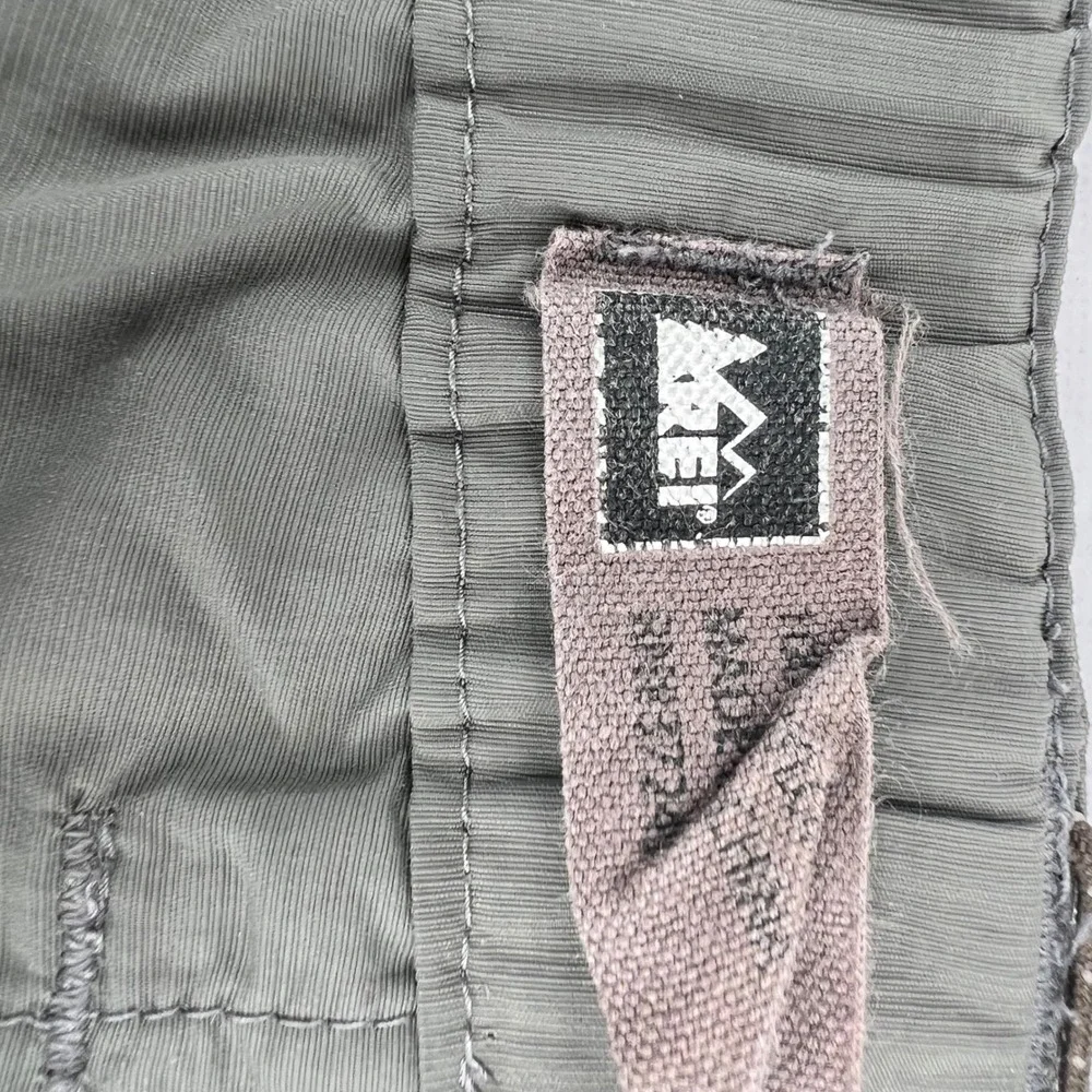 REI Sahara Mens‎ XL Sage Green Nylon Cargo Hiking Shorts UPF 50+ Outdoor 0215